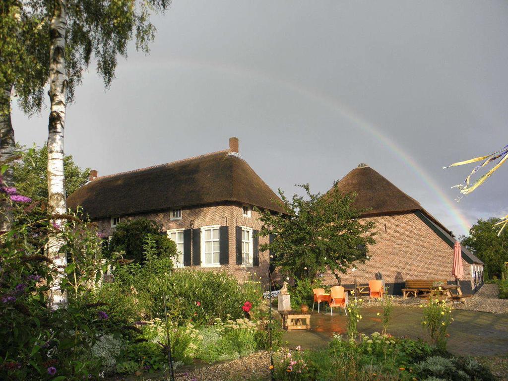 Bed & Breakfast Hofstede Het Klaphek Randwijk Oda fotoğraf